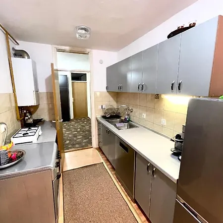 Apartamento Airport 2 *